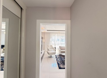 Трехкомнатная квартира с интерьером от дизайнера, 115м², в 150м от моря в районе Кестель, Алания ID-19425 фото-2