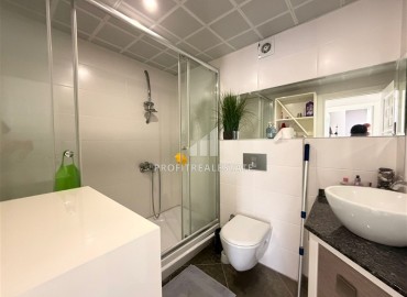 Трехкомнатная квартира с интерьером от дизайнера, 115м², в 150м от моря в районе Кестель, Алания ID-19425 фото-17