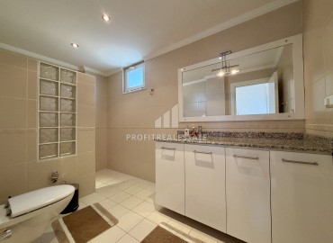 Меблированная двухуровневая квартира 3+1, 170м², в уютном комплексе с потрясающими видами у пляжа Клеопатры, Алания под ВНЖ ID-19435 фото-7