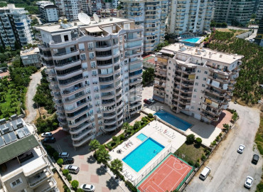 Видовая квартира с двумя спальнями и остекленным балконом, 110м², у вторничного рынка в Махмутларе, Алания, 550м от моря ID-19463 фото-1