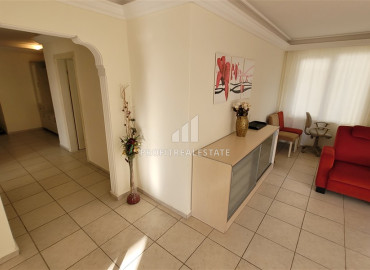 Меблированная трехкомнатная квартира, 110м², в 250м от моря в Махмутларе, с видом на море и горы под ВНЖ ID-19538 фото-2
