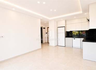 Двухкомнатные апартаменты с бытовой техникой, 60м², в элитном комплексе в 750м от моря, Алания, Каргыджак ID-19553 фото-4