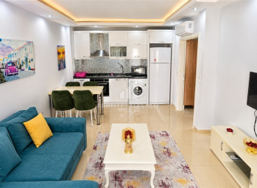 Квартира 1+1, 65м², с мебелью и бытовой техникой в комплексе с бассейном в 400м от моря в Махмутларе, Алания ID-19556 фото-3