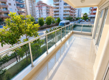 Квартира 1+1, 65м², с мебелью и бытовой техникой в комплексе с бассейном в 400м от моря в Махмутларе, Алания ID-19556 фото-7
