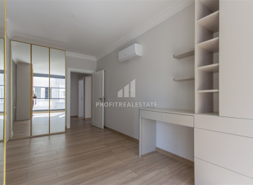 Квартира 3+1 с отдельной кухней, 110м² в комфортабельной резиденции на центральной улице в Махмутларе, Алания ID-19571 фото-16