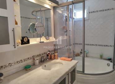 Трехкомнатная квартира с уютным интерьером, 100м², в недорогом комплексе в 300м от моря в Авсалларе. ID-19577 фото-16