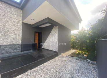 Частная двухэтажная вилла 3+1, 250м², с квартирой 2+1, 120м² в подвале, в районе Гёйнюк, Анталия, под гражданство ID-19607 фото-2