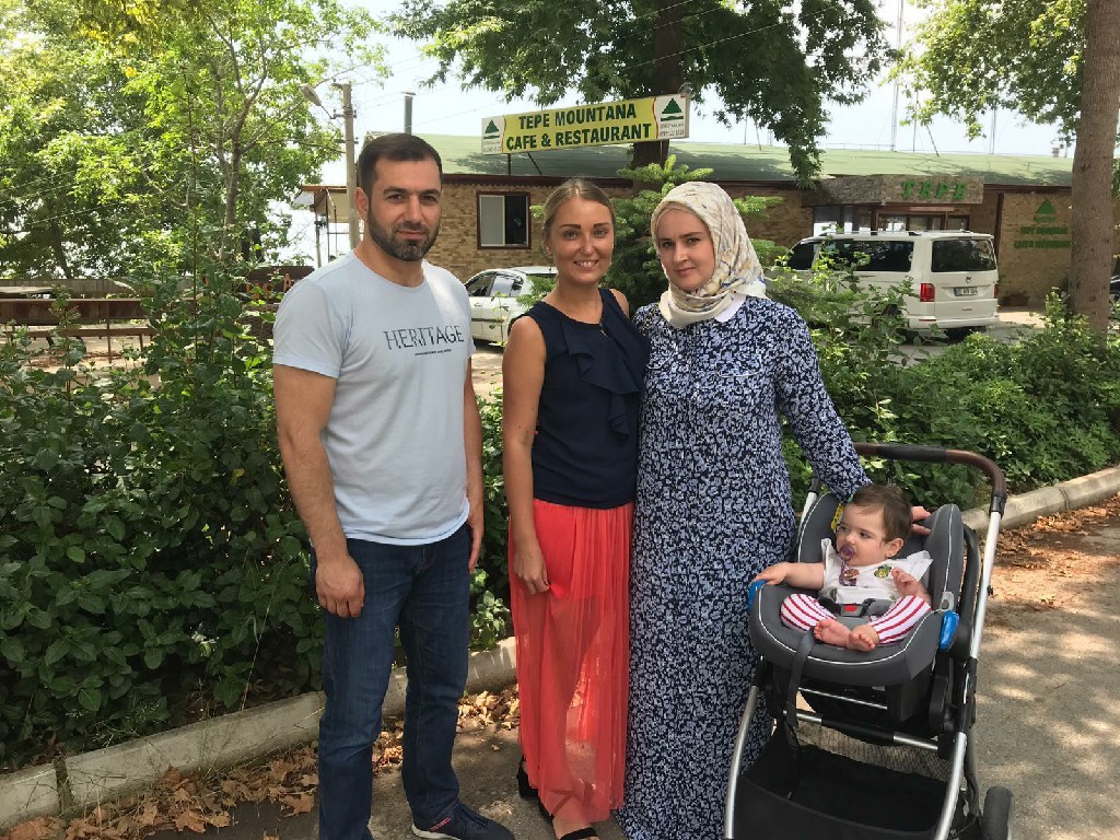 Адам и Зарета Отзыв Profit Real Estate}}