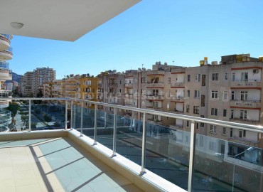 Просторная квартира в 100 метрах от моря в престижном комплексе от собственника. в Махмутларе, Алания, Турция ID-0005 фото-38