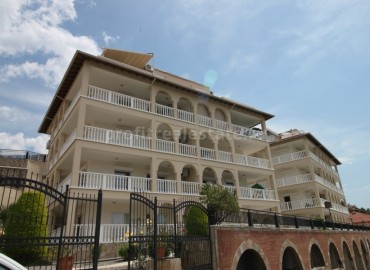 Квартира с ремонтом в Алании Демирташ, с видом на горы и море, 200 кв.м. ID-2165 фото-1