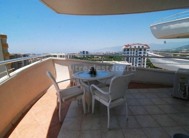 Меблированная квартира в комплексе с крытым бассейном и своим пляжем ID-2706 фото-2