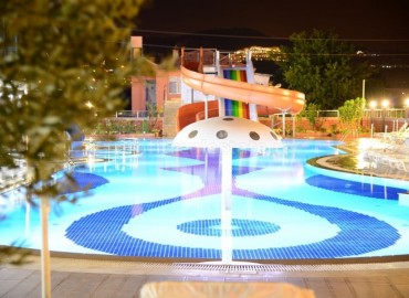 Readymade complex with excellent location in Mahmutlar, Alanya, Turkey ID- фото-6