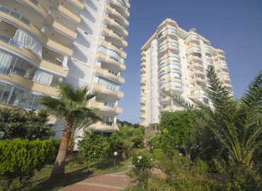 Просторные трехкомнатные апартаменты, как на краткосрочную аренду, так и на долгосрочный период. ID-3202 фото-1