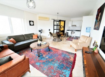 Трехкомнатные апартаменты с мебелью в комплексе от хорошего застройщика в Махмутларе, Алания ID-3344 фото-1