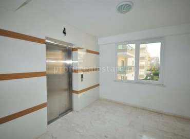 Квартира планировки 1+1 с двумя балконами в Махмутларе ID-3519 фото-10