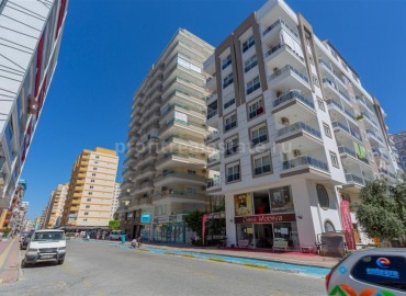 Квартира планировки 1+1 с двумя балконами в Махмутларе ID-3519 фото-15