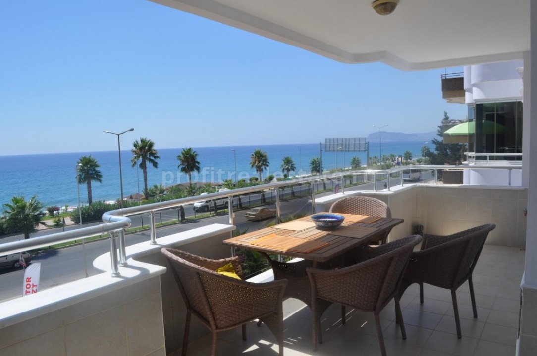 Luxury apartment with direct sea view on the first line ID-0153 фото-1