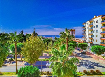 Трехкомнатная квартира в 100 метрах от моря. 4 этаж, центр Махмутлара ID-3640 фото-1