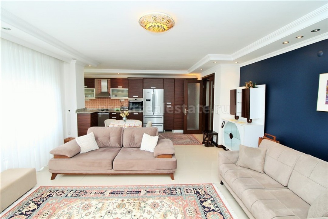 Three-room apartments, ready to move in, 150 meters from the beach of Mahmutlar, Alanya ID-4315 фото-2