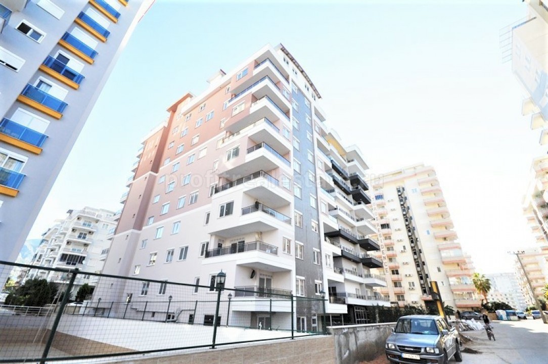 Новые двухкомнатные апартаменты в комплексе с инфраструктурой отеля в центре Махмутлара на аренду ID-4445 фото-1