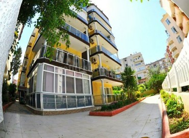 Недорогие трехкомнатные апартаменты, всего в 50 метрах от моря, Махмутлар, Аланья ID-4494 фото-1