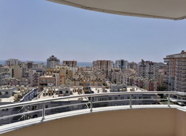 Просторная трехкомнатная квартира на 10 этаже с видами на горы и на море, район Махмутлар ID-4539 фото-1